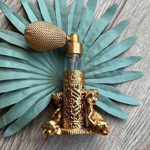 Vintage Stylebuilt Glass Perfume Bottle W/ Metal Holder- Made in USA Mid Century - Picture 4 of 7